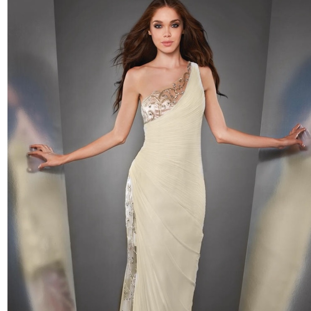 Ivory Prom Dress (new)